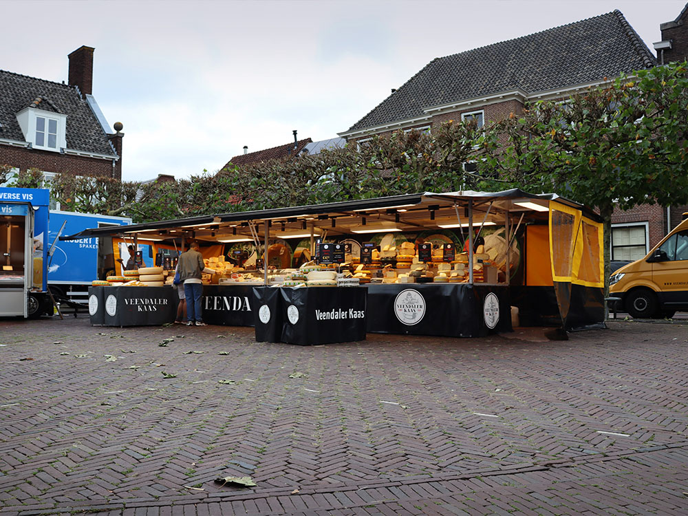Laat uw marktwagen opvallen met zeilen van Albers Zeilmakerij